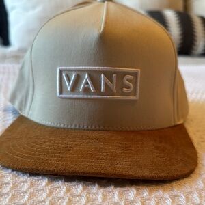 Vans Tan and Brown hat